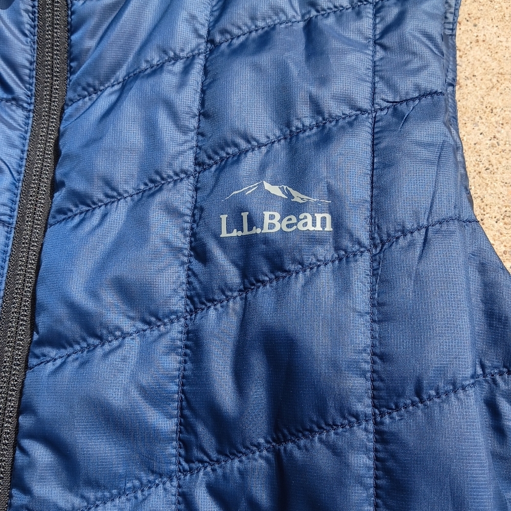 L.L.Bean 505280 Women's Small Blue Zip Hooded Packaway Primaloft Longer Vest - Picture 4 of 12